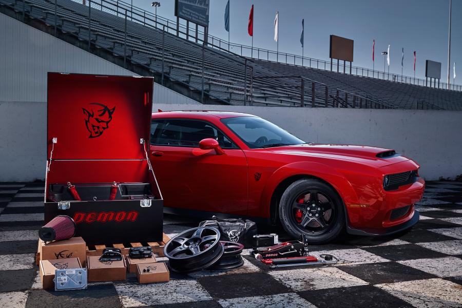  Dodge Challenger SRT Demon 2017 года  (фото 47 из 181)